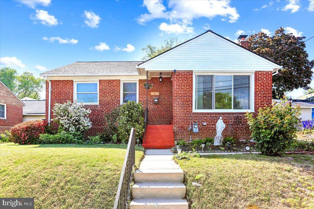 Image 4 of property listing at 12218 CONNECTICUT AVE, Silver Spring, MD 20902