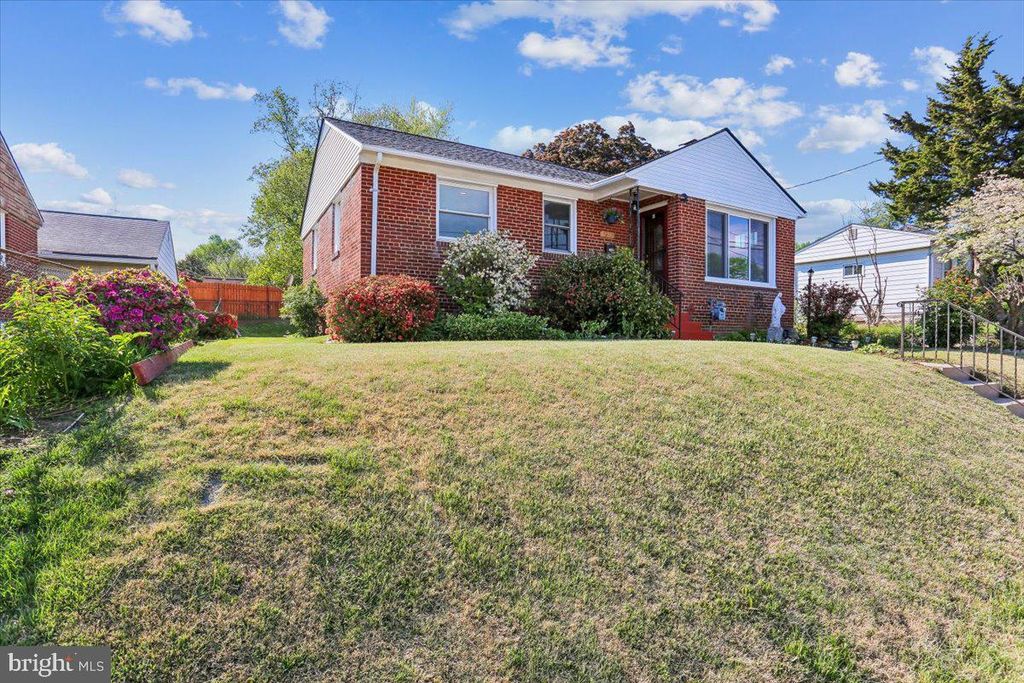 Image 5 of property listing at 12218 CONNECTICUT AVE, Silver Spring, MD 20902