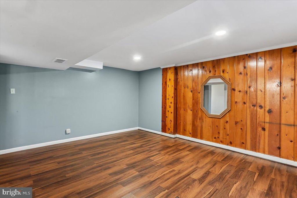 Image 53 of property listing at 12218 CONNECTICUT AVE, Silver Spring, MD 20902