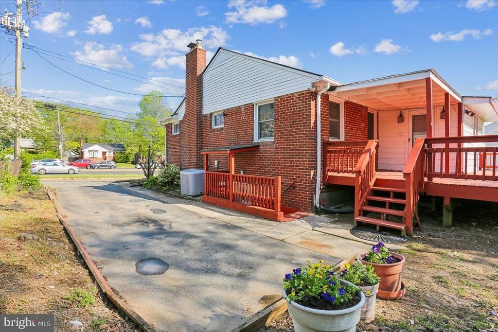 Image 8 of property listing at 12218 CONNECTICUT AVE, Silver Spring, MD 20902