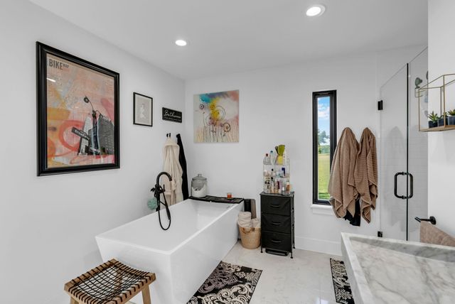 6330 SE 84th St, Newton, KS 67114