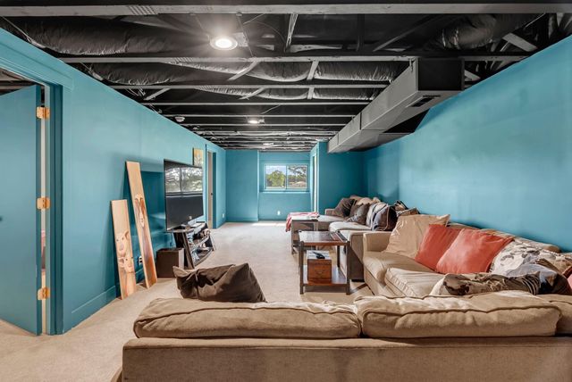 6330 SE 84th St, Newton, KS 67114