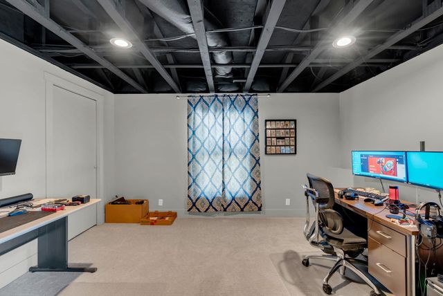 6330 SE 84th St, Newton, KS 67114