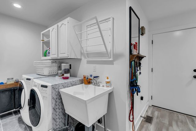 6330 SE 84th St, Newton, KS 67114