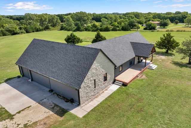 6330 SE 84th St, Newton, KS 67114