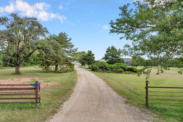 6330 SE 84th St, Newton, KS 67114