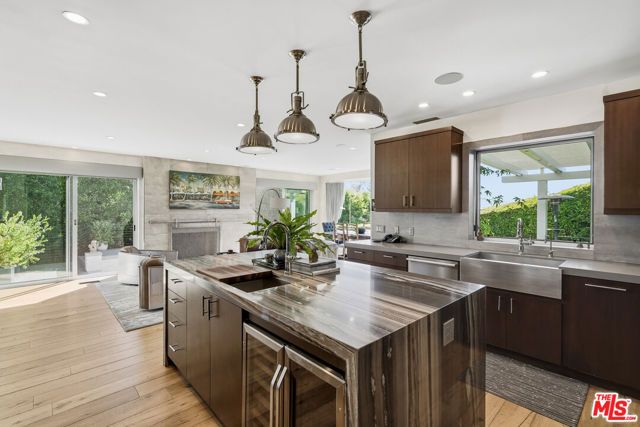 3631 SERRA Road, Malibu, CA 90265