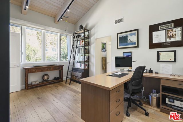 3631 SERRA Road, Malibu, CA 90265