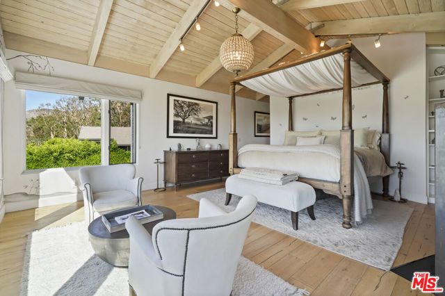 3631 SERRA Road, Malibu, CA 90265