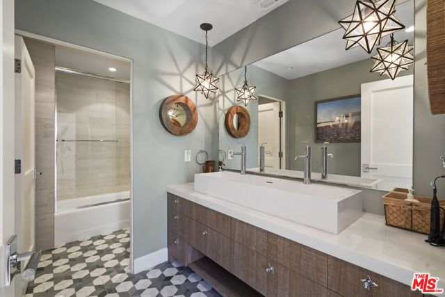 3631 SERRA Road, Malibu, CA 90265