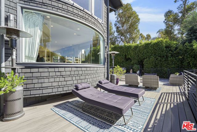 3631 SERRA Road, Malibu, CA 90265