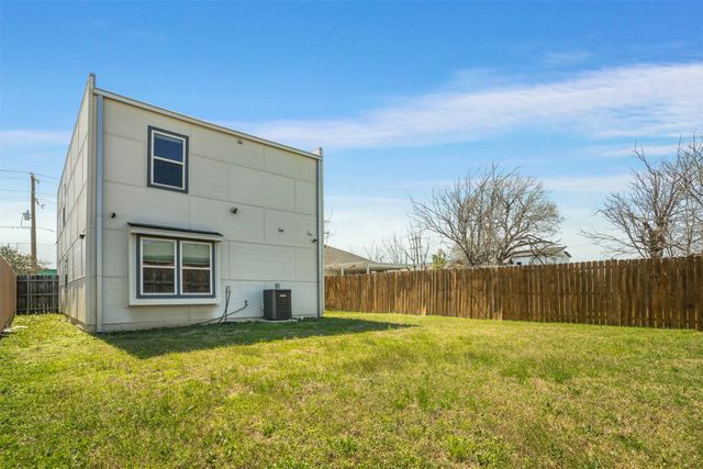 3725 Toronto Street, Dallas, TX 75212