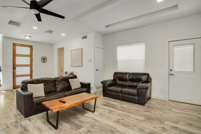 3725 Toronto Street, Dallas, TX 75212