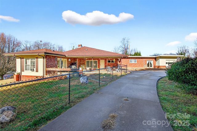 60 Greenwood Drive, Marion, NC 28752