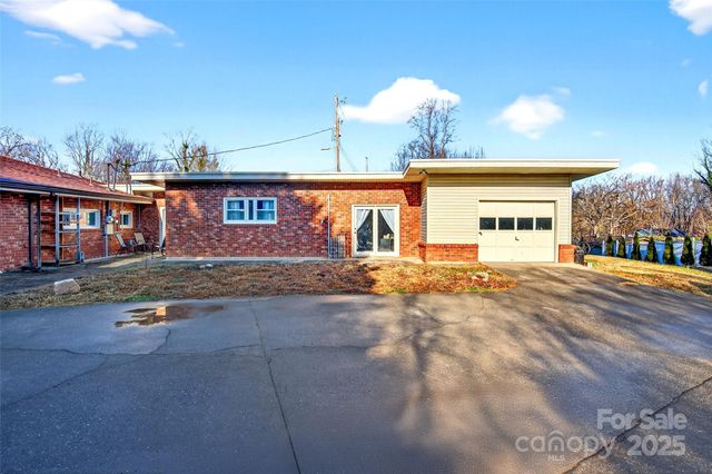 60 Greenwood Drive, Marion, NC 28752