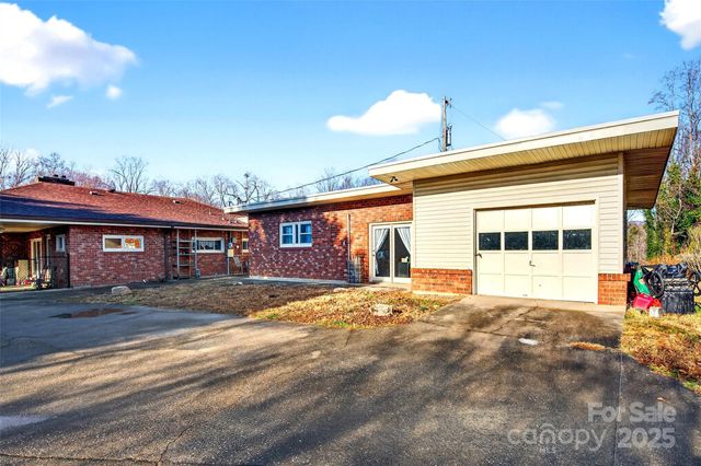 60 Greenwood Drive, Marion, NC 28752