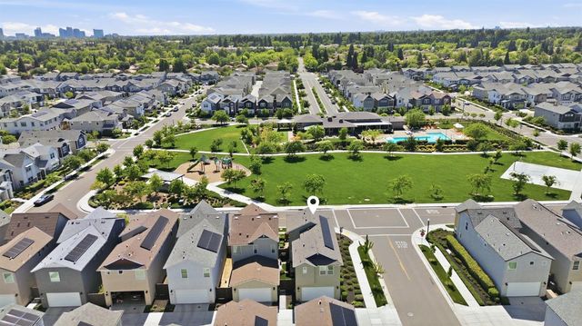 2949 Grassy Bank Ave, Sacramento, CA 95833