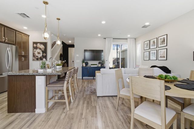 2949 Grassy Bank Ave, Sacramento, CA 95833