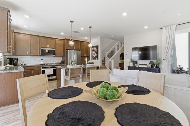 2949 Grassy Bank Ave, Sacramento, CA 95833