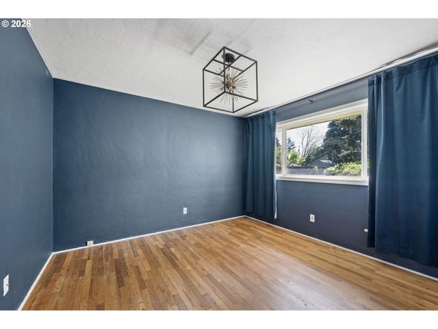 1550 GREEN ACRES Rd, Eugene, OR 97408