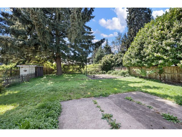 1550 GREEN ACRES Rd, Eugene, OR 97408