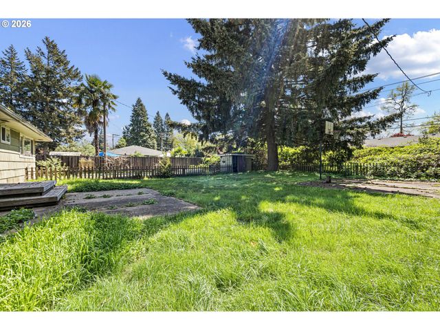 1550 GREEN ACRES Rd, Eugene, OR 97408