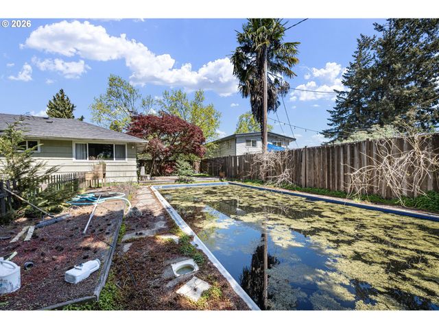 1550 GREEN ACRES Rd, Eugene, OR 97408