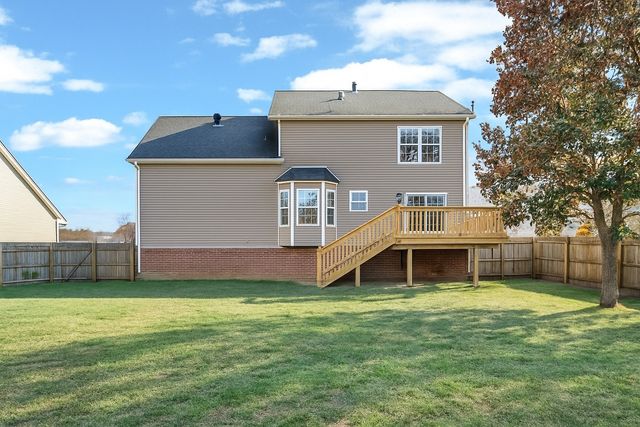 1477 Cedar Springs Cir, Clarksville, TN 37042