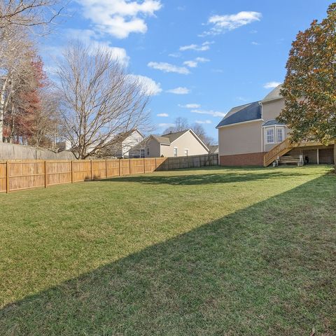 1477 Cedar Springs Cir, Clarksville, TN 37042