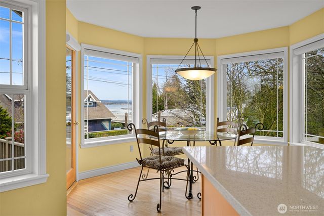 6934 Holeman Avenue, Blaine, WA 98230