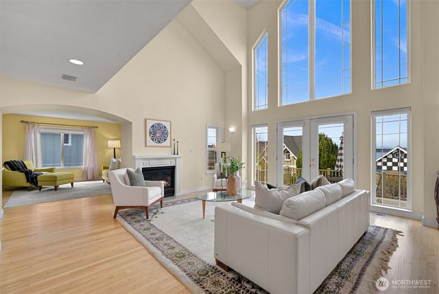 6934 Holeman Avenue, Blaine, WA 98230