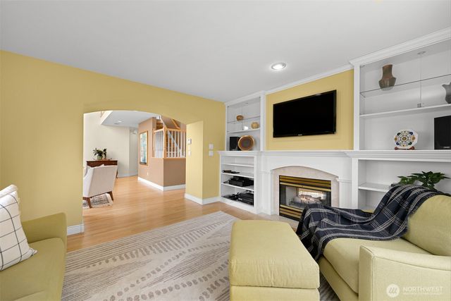 6934 Holeman Avenue, Blaine, WA 98230