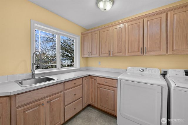 6934 Holeman Avenue, Blaine, WA 98230