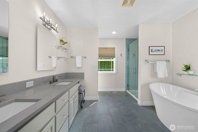 6934 Holeman Avenue, Blaine, WA 98230