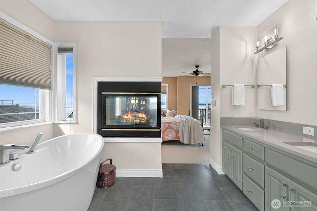 6934 Holeman Avenue, Blaine, WA 98230