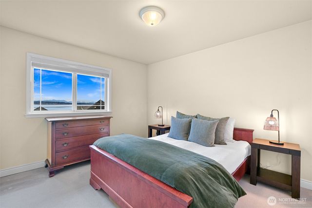 6934 Holeman Avenue, Blaine, WA 98230