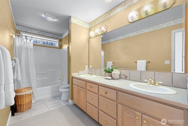 6934 Holeman Avenue, Blaine, WA 98230