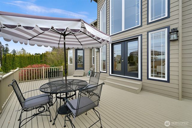 6934 Holeman Avenue, Blaine, WA 98230