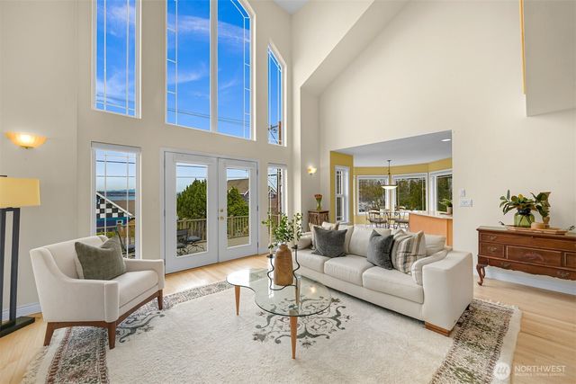 6934 Holeman Avenue, Blaine, WA 98230