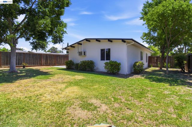 774 Mariposa Ave, Livermore, CA 94551