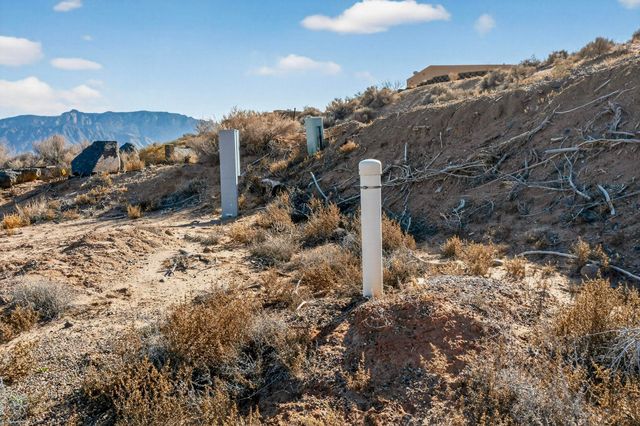 1535 Sagebrush Drive, Corrales, NM 87048