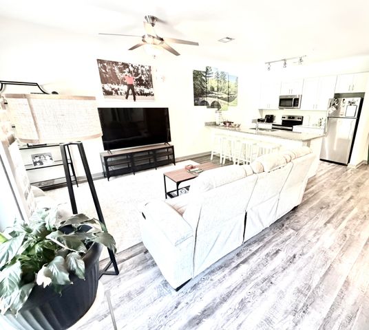 782 Riverfront Parkway 309, Chattanooga, TN 37402