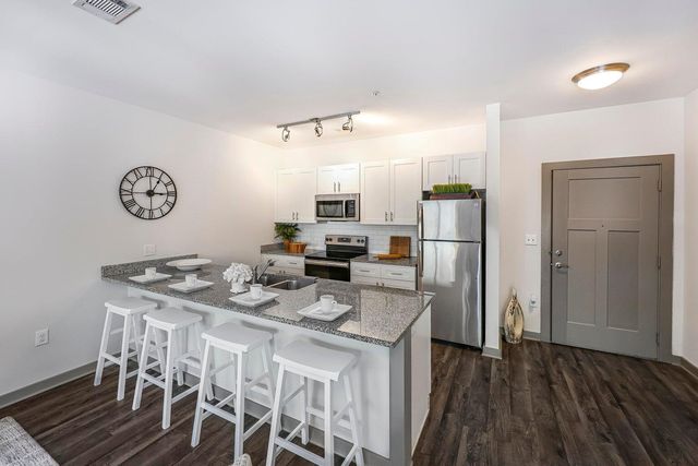 782 Riverfront Parkway 309, Chattanooga, TN 37402
