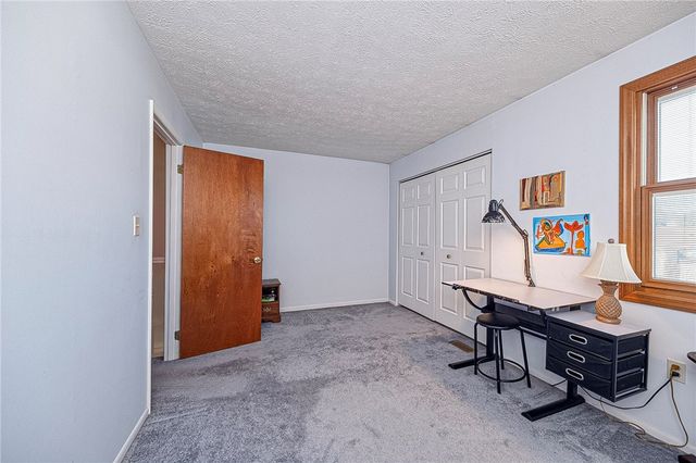 182 Woodhaven Dr, Seven Fields Boro, PA 16046