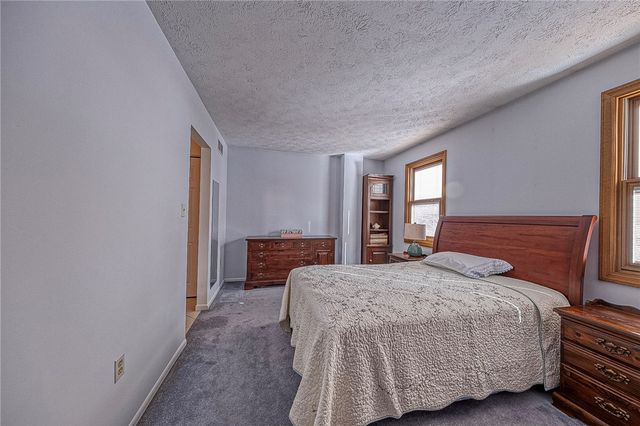 182 Woodhaven Dr, Seven Fields Boro, PA 16046