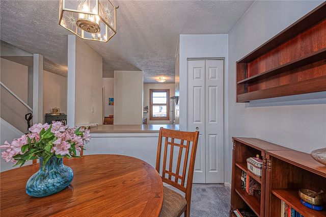 182 Woodhaven Dr, Seven Fields Boro, PA 16046