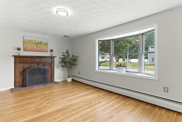 41 Tercentennial Drive, Billerica, MA 01821