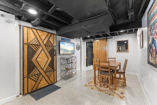 1234 West Boulevard, Berkley, MI 48072