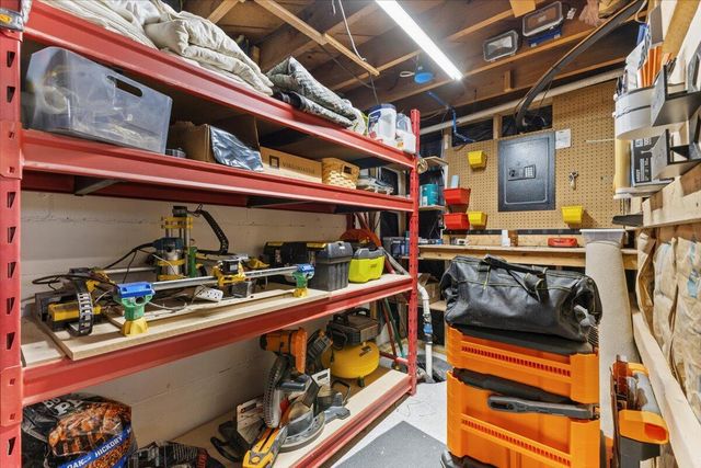 1234 West Boulevard, Berkley, MI 48072