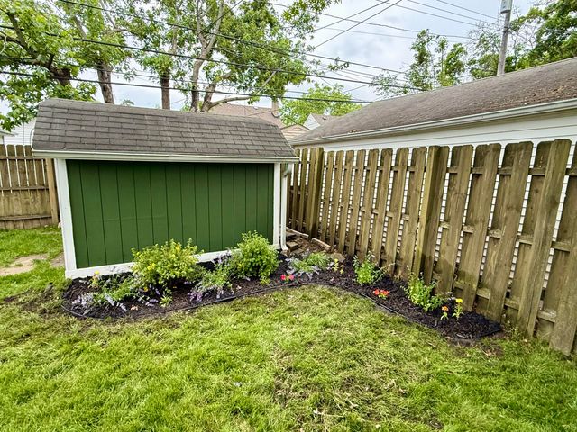 1234 West Boulevard, Berkley, MI 48072